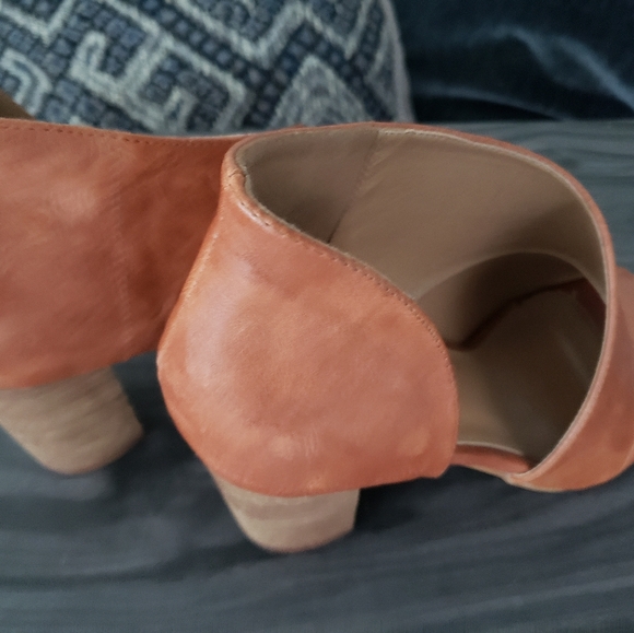 Catherine Malandrino shoes - Picture 3 of 6